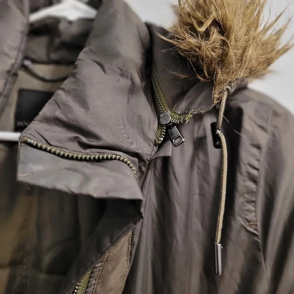 Banana Republic Women's WinterJacket, Army Green, Petite Small - Great Condition - Picture 10 of 10